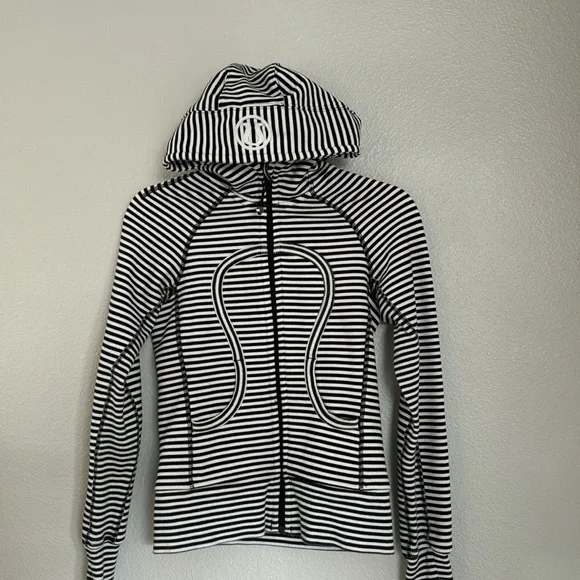 Lulu lemon striped scuba jacket - Picture 3 of 5